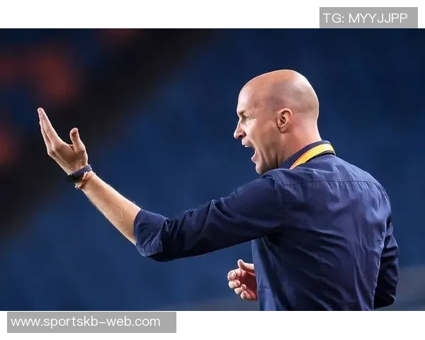 阿贾克斯总监克罗伊斯计划离任滕哈赫拒绝回归执教